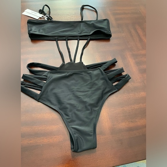 Brazilian women’s one piece black swimsuit size medium. - Picture 2 of 4